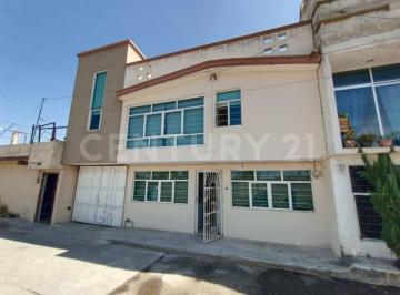 Casa · 231m² · 3 Recámaras · 2 Estacionamientos · Casa en Venta en San Martin Texmelucan Col. El Chamizal