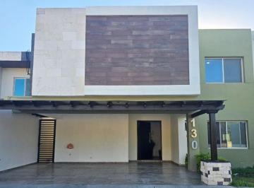 Casa de 3 habitaciones, Saltillo · Casa en Venta Al Oriente de Saltillo en Real de Torrecillas