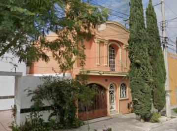 Casa de 3 habitaciones, San Nicolás de los Garza · Casa en Venta en Excelente Condición y Ubicación.
