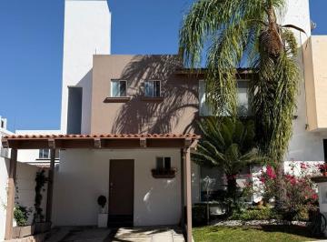 Casa · 139m² · 3 Recámaras · 2 Estacionamientos · Casa / Venta / Monte Blanco, Centro Sur, Querétaro, Qro.