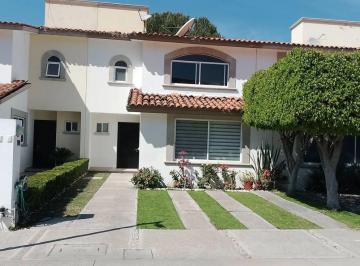 Casa de 3 habitaciones, Celaya · Col Jardines 2secc Fracc Magnolias Casa en Venta