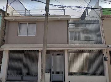 Casa de 4 habitaciones, Gustavo A. Madero · Casa con 4 Recámaras de 155 m² Superficie de Terreno en Venta en San Juan de Aragón IV Secc