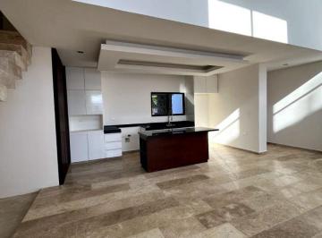 Casa de 3 habitaciones, Mérida · Venta Casa con Alberca, Sala Doble Altura, en Santa Gertrudis Copó