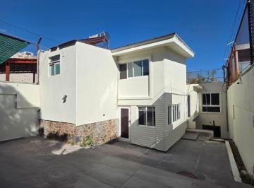 Casa de 5 habitaciones, Zapopan · Casa en Renta en Zona Pablo Neruda, Zapopan