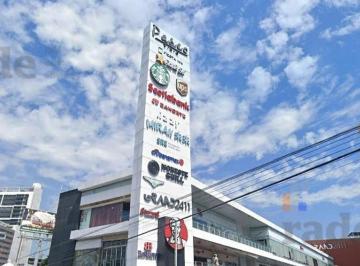 Local comercial · 253m² · Local en Av Eugenio Garza Sada