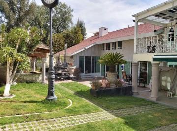 Casa de 4 habitaciones, Naucalpan de Juárez · Casa con 800 m² de Superficie de Terreno, 4 Recámaras en Venta en Ciudad Satélite
