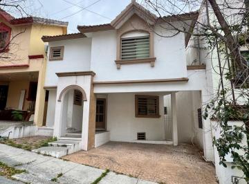 Casa de 3 habitaciones, Monterrey · Casa en Venta en Pedregal La Silla