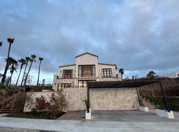 Casa · 277m² · 3 Recámaras · 2 Estacionamientos · Residencia de Lujo en Exclusivo Fraccionamiento de Tijuana - (4)
