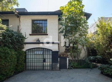 f083257ec14e4631f96c59a98dacfdf490a0aae7f57f10f44d94291964327e9d · Casa con Jardín y Gran Potencial de Renovación en Virreyes