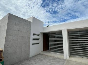 Casa de 3 habitaciones, Manzanillo · Casa con 3 Recámaras, Frente a Área Verde en Venta en Residencial Las Gaviotas Manzanillo Colima