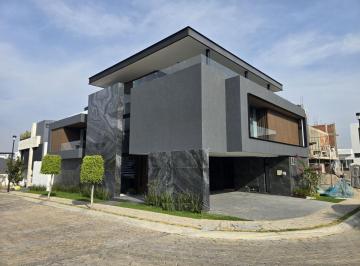 Casa en condominio de 4 habitaciones, San Andrés Cholula · Espectacular Casa en Venta en Esquina en Lomas de Angelópolis III
