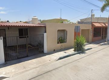 Casa de 2 habitaciones, La Paz · Casa en Venta en Chichenitza, Nueva Puesta del Sol, La Paz, Baja California Sur.