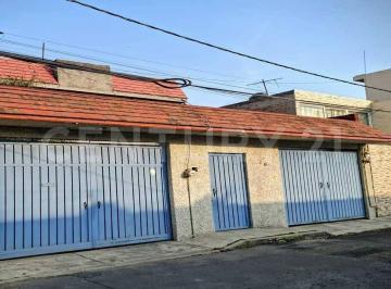 Casa · 253m² · 4 Recámaras · 3 Estacionamientos · Casa en Venta en San Bartolo El Chico, Tlalpan, Cdmx
