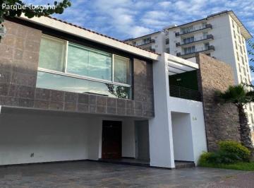 Casa de 4 habitaciones, San Andrés Cholula · Casa en Renta Lomas de Angelópolis Cluster Toscana