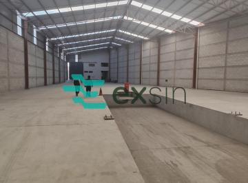 Nave industrial · 1360m² · Renta de Bodega, Autopista, Andén, Oficinas Frente a Vw