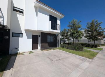 Casa en condominio de 3 habitaciones, Tlajomulco de Zúñiga · Casa en Venta en Altara III, San Agustin, Tlajomulco
