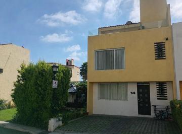 Casa · 150m² · 4 Recámaras · 2 Estacionamientos · Venta de Casa en Granjas Lomas de Guadalupe