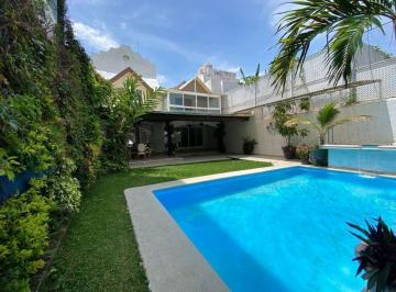 Casa · 400m² · 3 Recámaras · 3 Estacionamientos · Casa en Venta en Lomas del Mirador