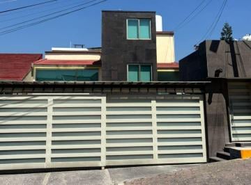 Casa en condominio de 4 habitaciones, Atizapán de Zaragoza · Casa Lomas de Bellavista Remodelada, en Privada $10,500,000 a Tratar.