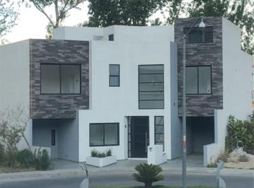 9b5e0f6a386a3cb3da5b7ee9ba3ee12dbeabc3d0858acfa2afee45dbcd0d8ea1 · Casa en Venta con Amplios Espacios (Bosque Real)