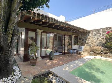 Casa · 300m² · 3 Recámaras · 3 Estacionamientos · Casa Sola en Lomas de Tlahuapan