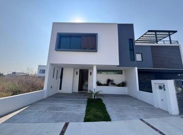 Casa · 207m² · 3 Recámaras · 2 Estacionamientos · Casa Nueva en Venta