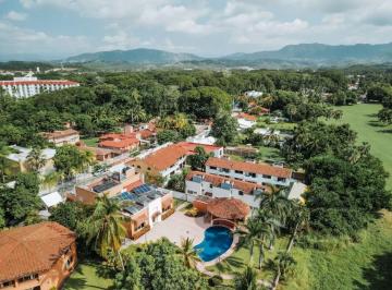 Casa de 7 habitaciones, Zihuatanejo de Azueta · Venta: Residencia en Ixtapa