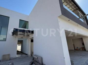 Casa · 540m² · 3 Recámaras · 3 Estacionamientos · Casa en Venta | Carretera Nacional | El Uro | Monterrey N. L.