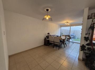Casa de 3 habitaciones, Villa de Pozos · Casa en Privada Muy Cerca de Carretera 57