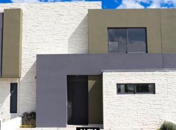 Casa · 238m² · 3 Recámaras · 2 Estacionamientos · Venta Residencia Premium Altozano Morelia – Casa 911