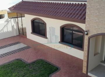 Casa · 388m² · 3 Recámaras · 2 Estacionamientos · Casa en Unidad Nacional