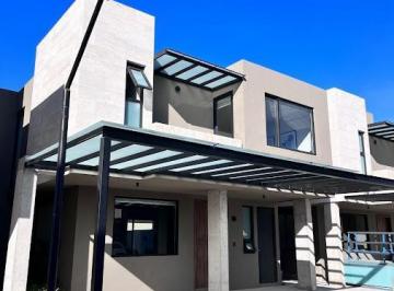 Casa en condominio · 185m² · 3 Recámaras · Casa en Condominio en Venta a 5 Minutos de Av Estado de México, Metepec