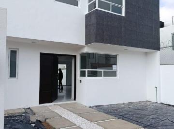 1c6eb869c46c31f96479956a60b119cc4bf9045fe3095519ce351ec7ef1df2c8 · Casa Nueva en Venta en Las Trojes