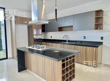 Casa · 200m² · 3 Recámaras · 2 Estacionamientos · Casa a Estrenar en Venta en Coto Cerezo Valle Imperial, Zapopan, Jal.