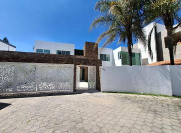 Casa de 3 habitaciones, San Andrés Cholula · Casa en Venta en Zavaleta Amplio Jardin con Aire Acondicionado y Terraza