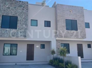 Casa · 197m² · 3 Recámaras · 2 Estacionamientos · Casa en Venta La Vista Queretaro