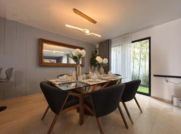 Casa · 182m² · 4 Recámaras · 2 Estacionamientos · Casa con Roof Garden y Equipada en Zibatá Querétaro