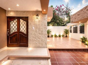 Casa de 3 habitaciones, Cancún · Hermosa Casa en Venta Sm 51 Cerca Av Luna y Nichupte