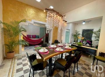 Casa · 145m² · 4 Recámaras · Casa Renovada en El Centro de Merida Yucatan