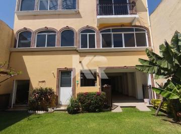 Casa de 5 habitaciones, Cuernavaca · Casa en Venta de 3 Niveles Para Proyectos Corporativos o Residenciales