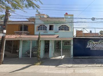 Casa de 4 habitaciones, San Pedro Tlaquepaque · Casa en Remate Bancario Colonia Camichines San Pedro Tlaquepaque