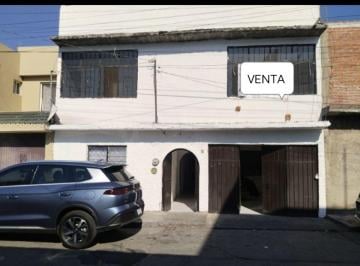 Casa de 4 habitaciones, Morelia · Casa Amplia en Las Tijeras Amplia 4 Rec Lista Para Negocio o Vivir Jardín Amplió Buen Precio Plusval
