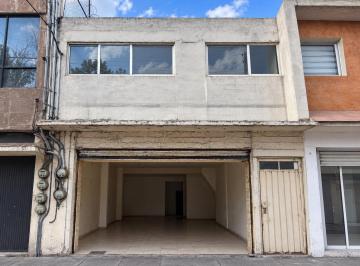 Casa de 3 habitaciones, Toluca · Casa con 140 m² Superficie de Terreno y 3 Recámaras en Venta en 5 de Mayo, Toluca