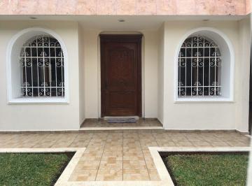 Casa · 330m² · 4 Recámaras · 2 Estacionamientos · Casa de 1 Planta con 4 Recámaras y Depto. Independiente en P. A. Fracc. Campestre