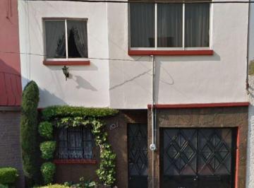 Casa de 3 habitaciones, Azcapotzalco · Venta de Casa en Colonia Claveria, Cdmx.