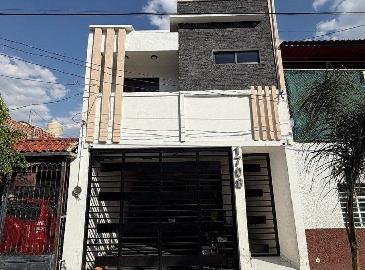 Casa · 274m² · 4 Recámaras · 1 Estacionamiento