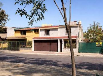 Casa · 353m² · 3 Recámaras · 2 Estacionamientos · Casa en Venta en Rinconada Santa Rita, a Una Cuadra del Hospital Ángeles del Carmen, Frente a Parque