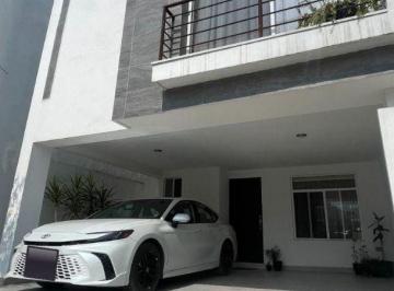 Casa de 3 habitaciones, Monterrey · Casa en Venta en Provenza, Dominio Cumbres