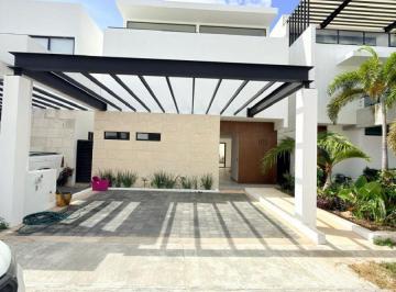 Casa de 4 habitaciones, Benito Juárez · Casa con 4 Recámaras en Venta, 160 m² Superficie de Terreno en Aqua Residencial