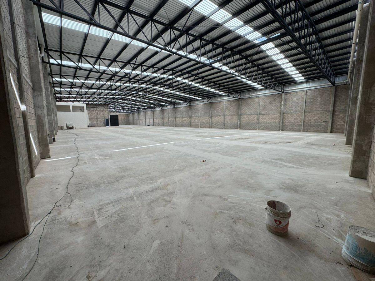 Renta Bodega Industrial Comercial Excelente Ubicacion Periferico Norte